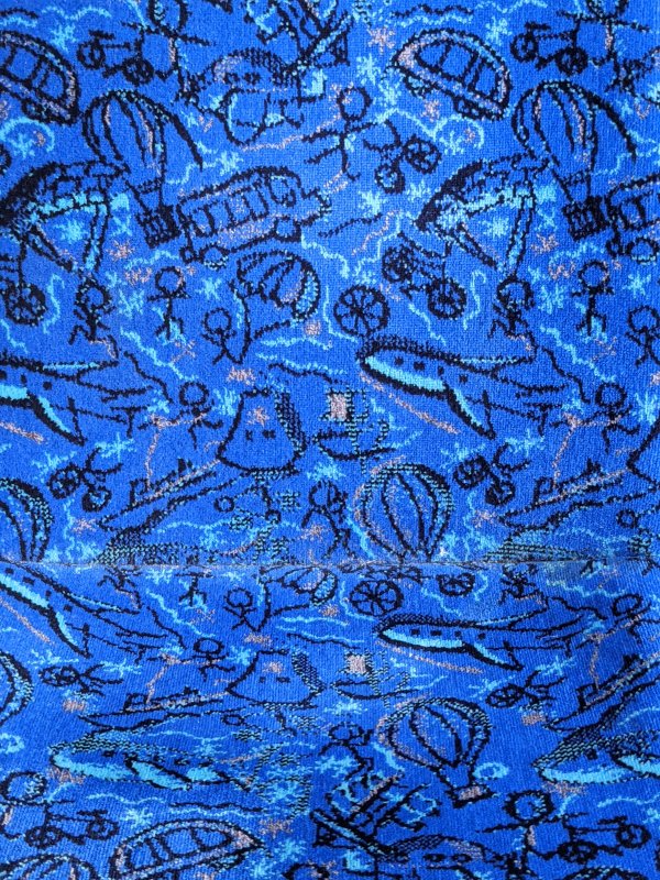 Sitz-Kunst im Münchner ÖPNV (2022).