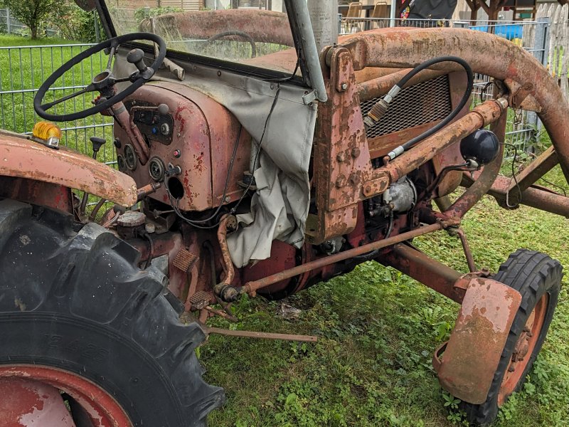 Armer kleiner Ex-Traktor in Lindau (2025).